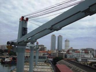 Luffing winch operates crane jib